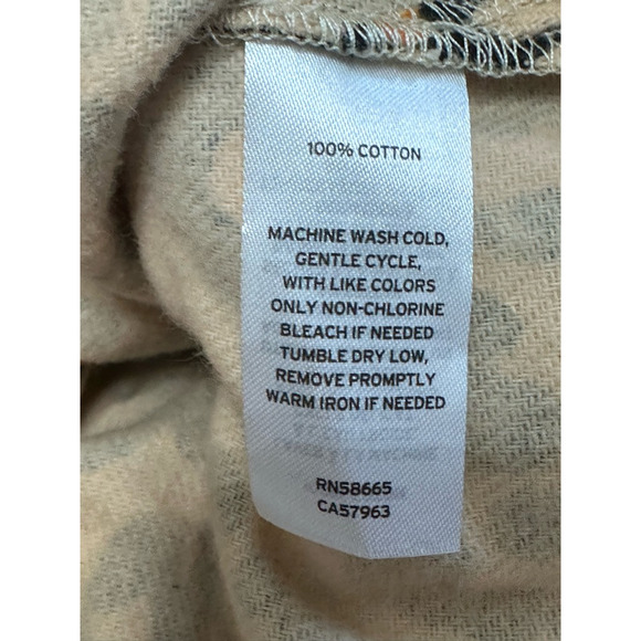 Nordstrom Womens Button Up Shirt Beige Leopard Animal Print Fleece L NWOT - Picture 8 of 8